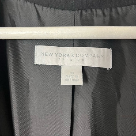 New York and Company Stretch One Button Black Blazer Women's 18 - Picture 4 of 7